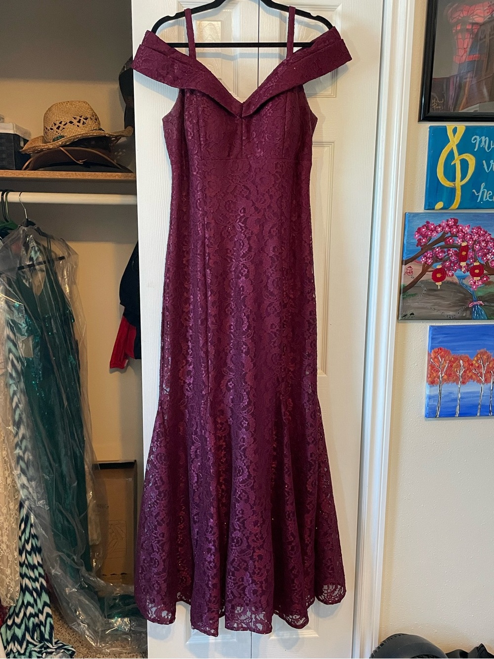 Lace Mermaid Dress in Burgundy